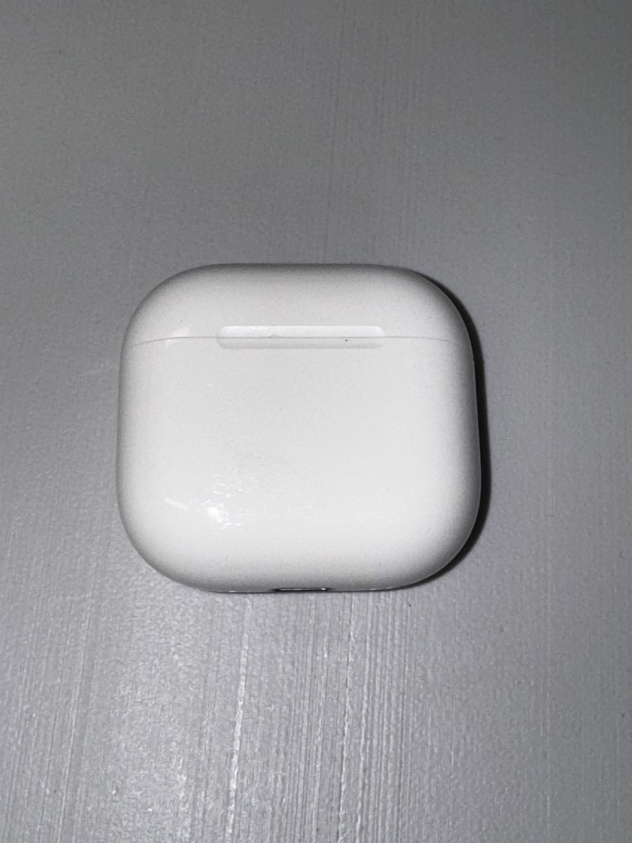 AirPods 4