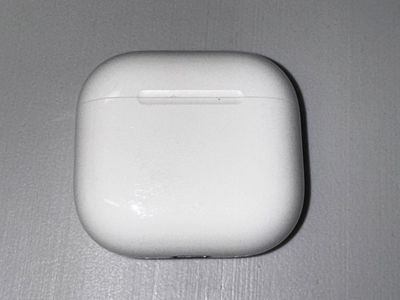 AirPods 4