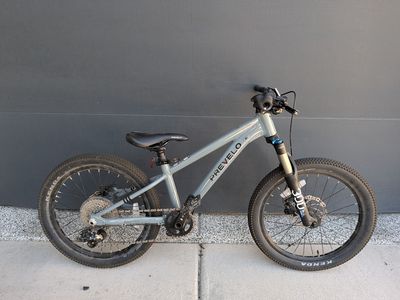 Prevelo Zulu Three 20-inch kids mountain bike
