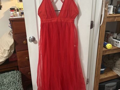 Red Tulle Deep V-Neck Cross-Back Maxi Dress, Size Medium