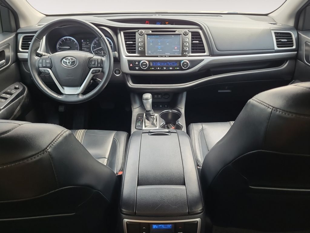 Main image 10