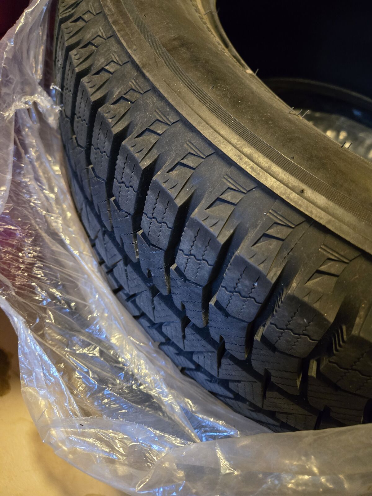 Bridgestone Blizzak WS90 Winter Tires Set of 4 235/60R17