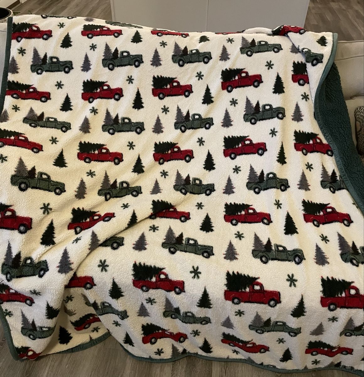 Christmas truck holiday red green throw blanket
