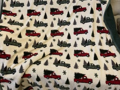 Christmas truck holiday red green throw blanket