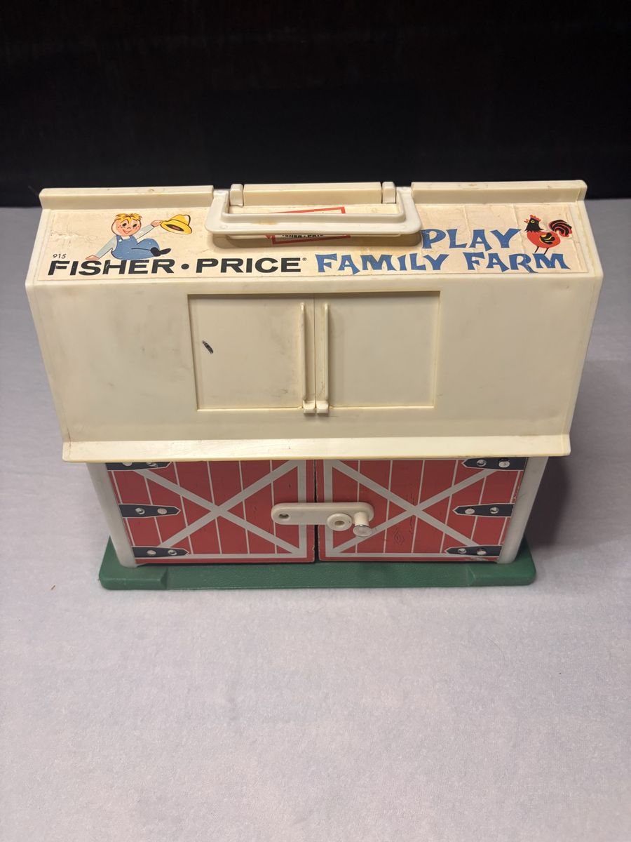 Vintage Fisher-Price Play Family Farm Barn #915
