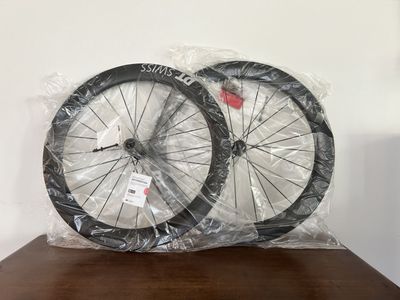 Brand New DT Swiss ARC 1100 62 Carbon Wheelset