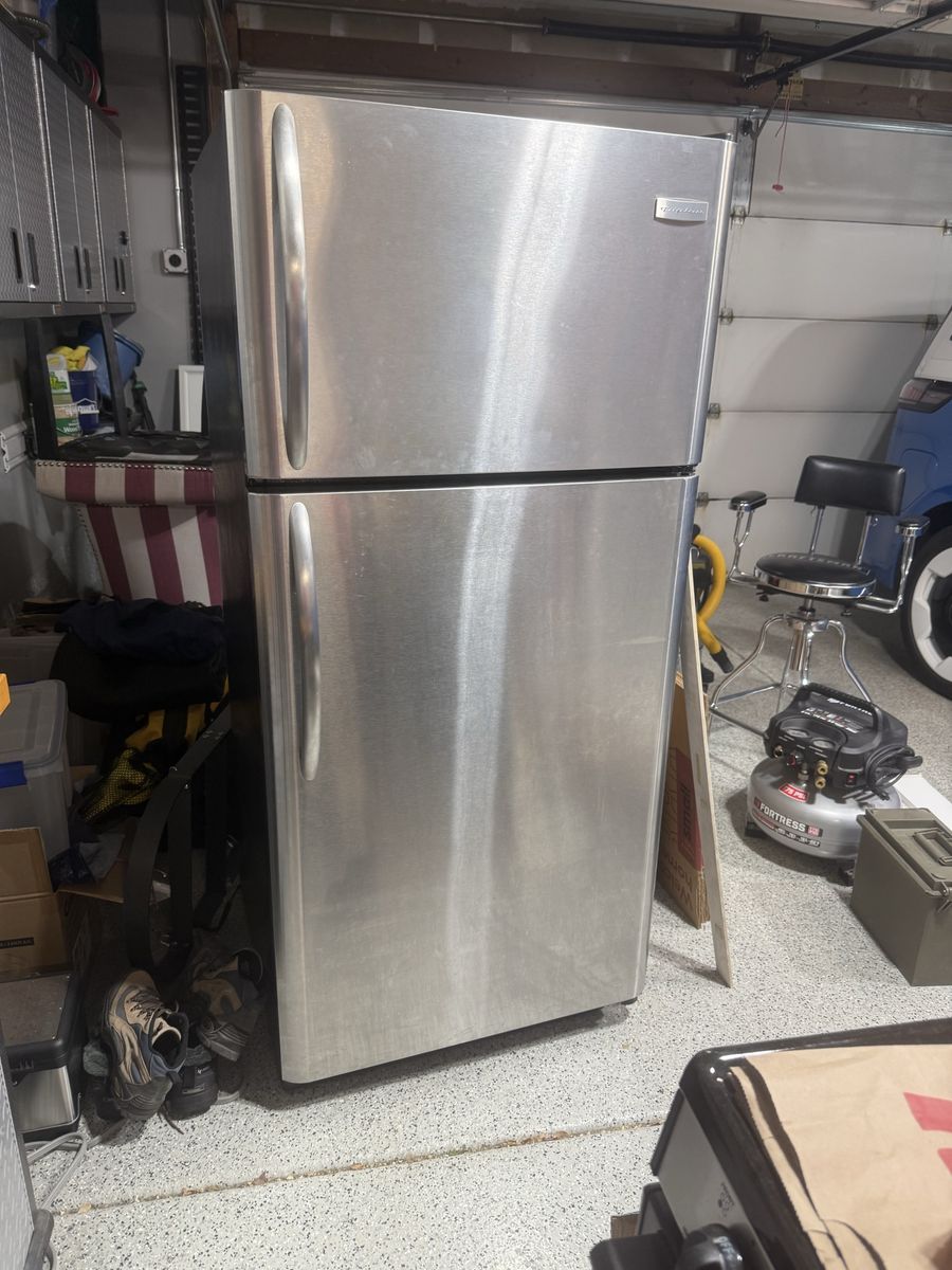 Frigidaire Refrigerator Freezer
