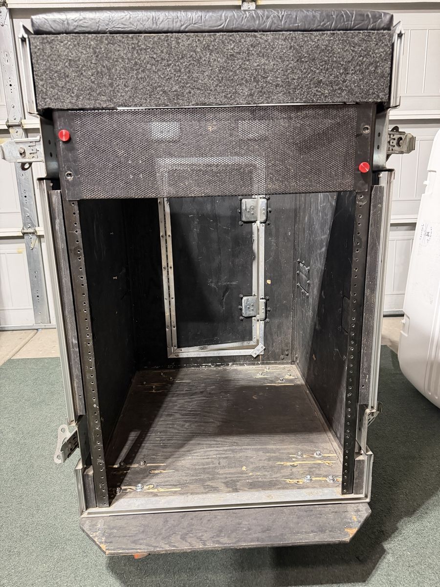Main image 7