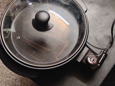 Oveet plug in skillet 12 inch --if interested text 385-386-1782