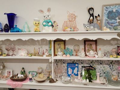 A Booth FULL of Vintage Goodness