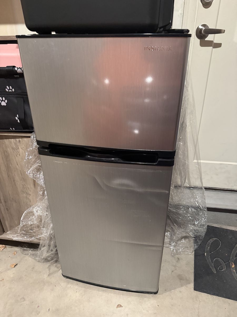 Insignia Mini-Fridge