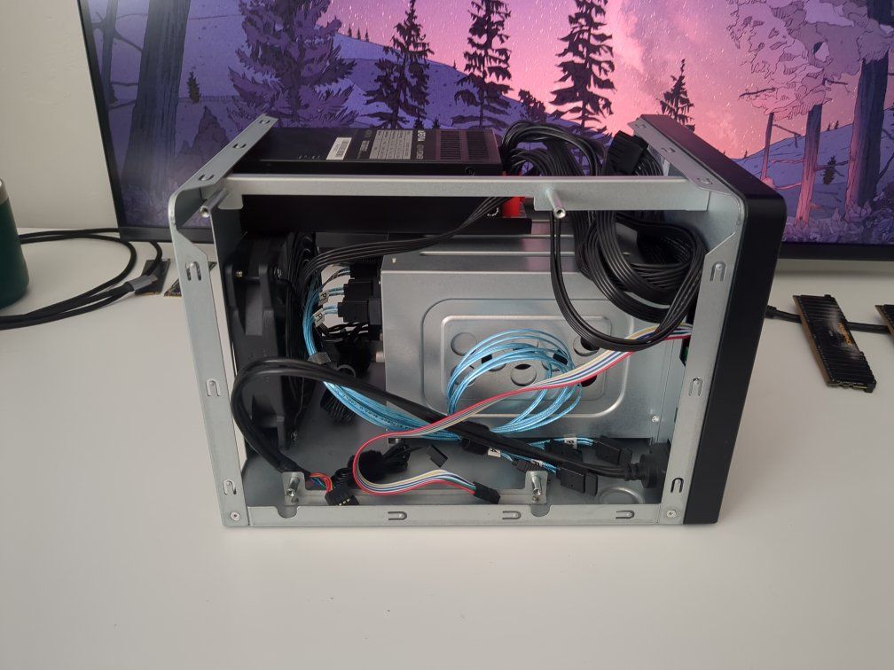 Main image 4