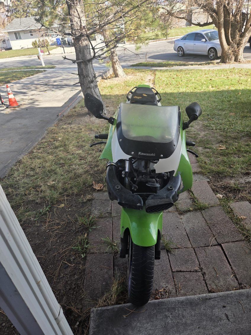 Kawasaki Ninja ZX6R