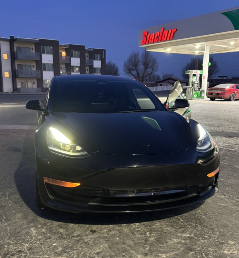 2022 Tesla Model 3 Base