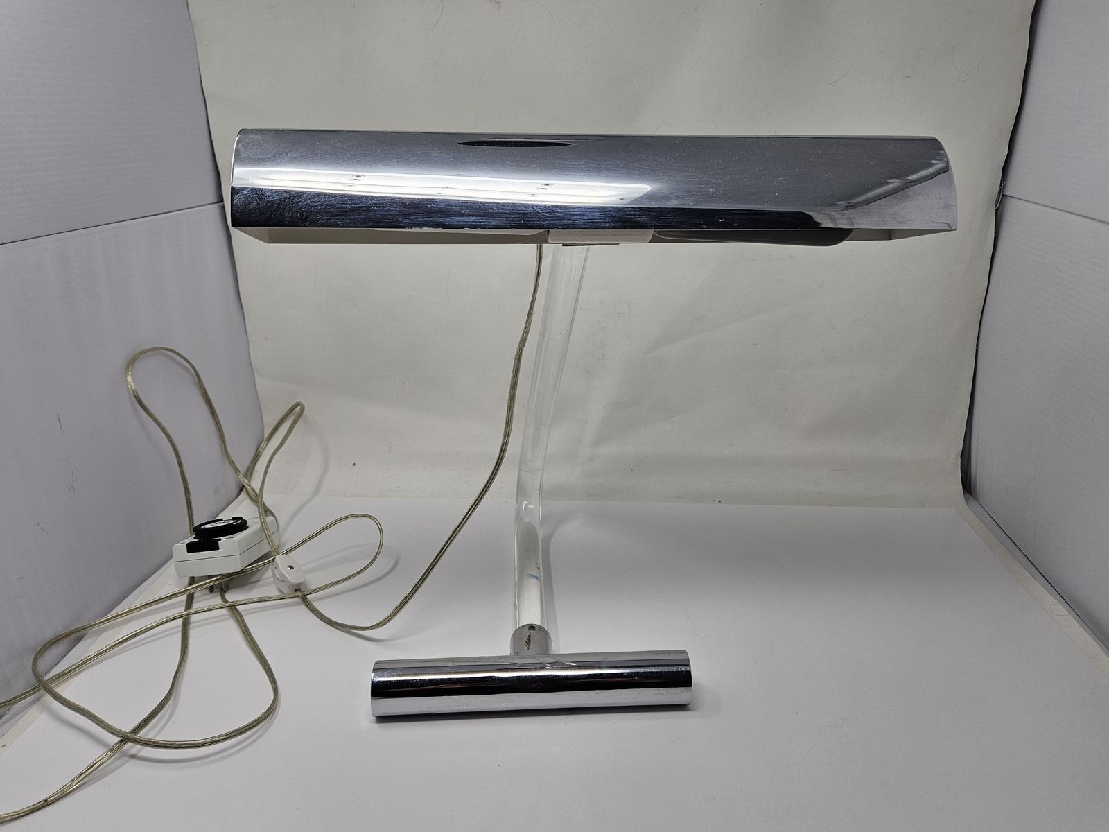 Main image 5