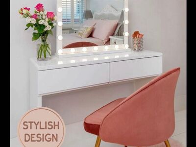 New Ella Bella Desk Vanity Light Up Mirror Make Up