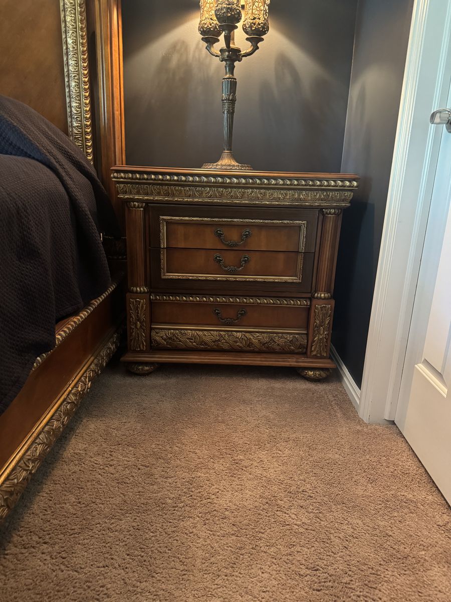 Main image 6