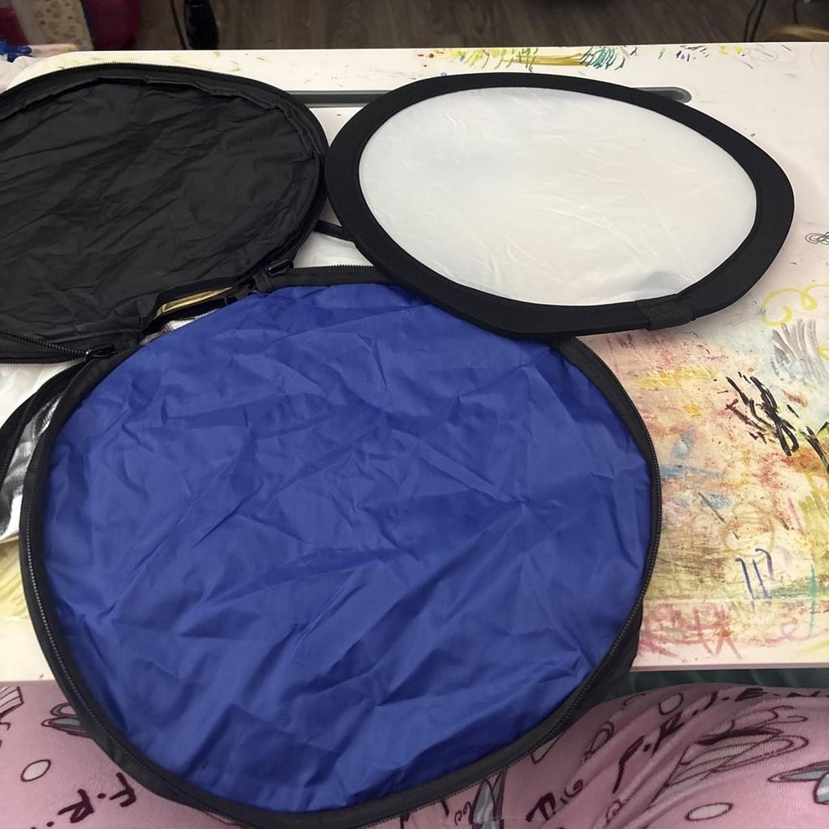 12” Collapsible Mini Light Reflectors for Photography 7in1 Sun Reflector & Photo Discs White, Blue, Green, Gold, Silver,& Black