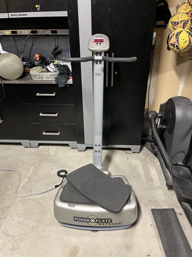$3000 POWER PLATE Vibration Platform