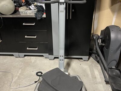 $3000 POWER PLATE Vibration Platform