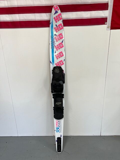 HO Espirit Slalom Ski with cover