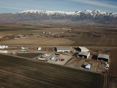 6615 W 6400 N Rd - Industrial