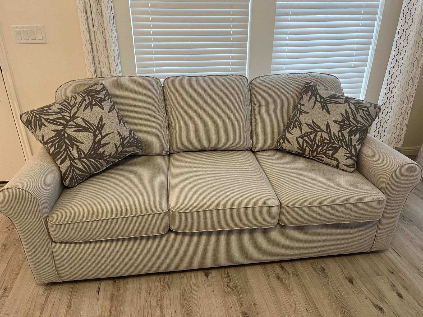 Moving, must sell in 3 days, 5 items