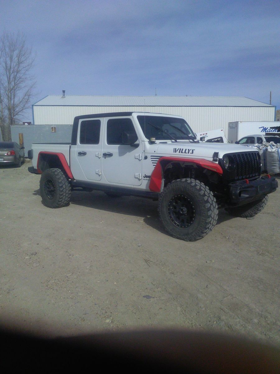 2021 Jeep Gladiator Willys