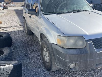 2005 FORD ESCAPE XLT