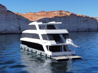 NEW 2027 Venus - Adonia Houseboat Lake Powell Shared Ownership