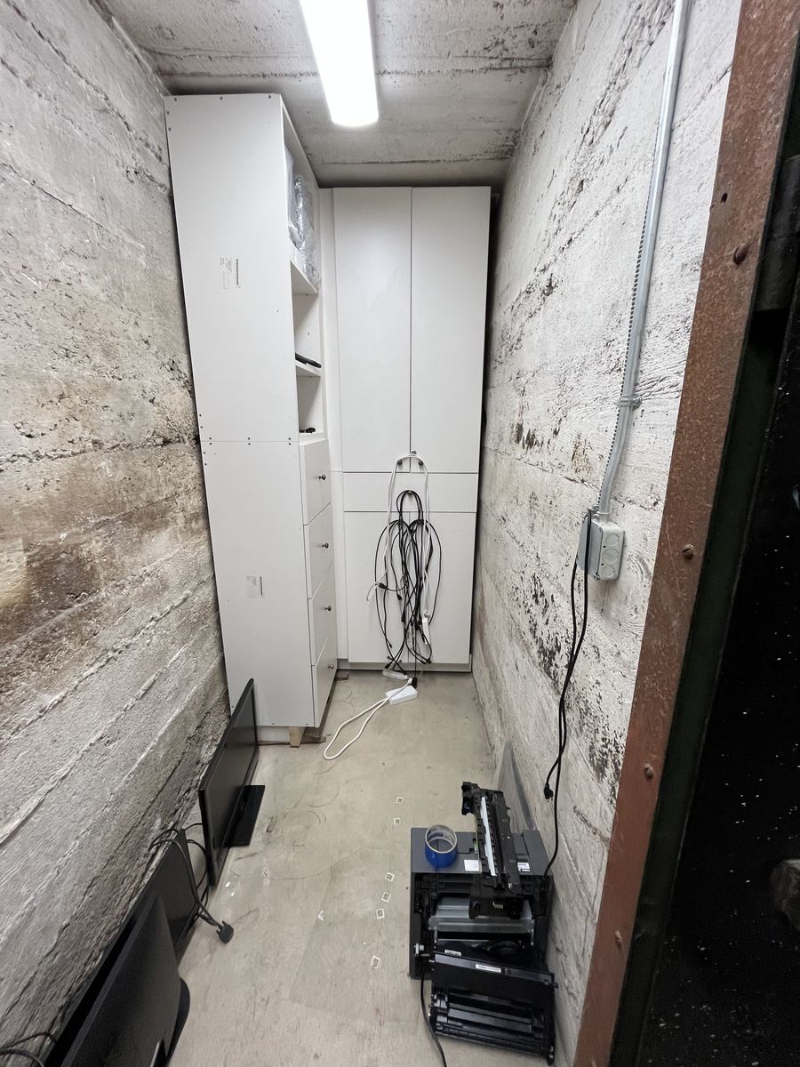 Main image 6