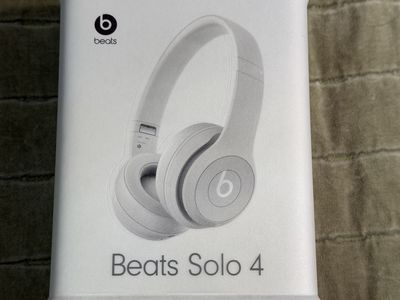 Unopened Beats Solo 4 Headphones - White
