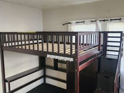 Full size loft bed