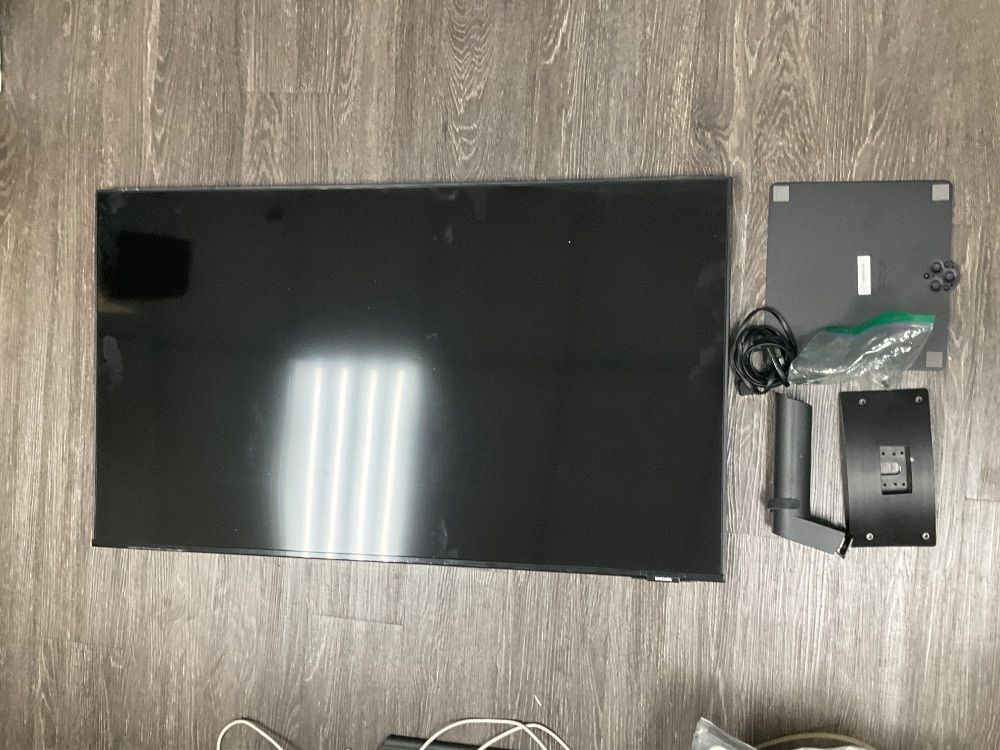 SAMSUNG S43AM702UN 43 INCHES SMART MONITOR