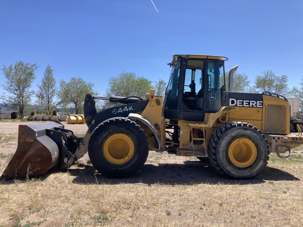 2010 Deere 644k