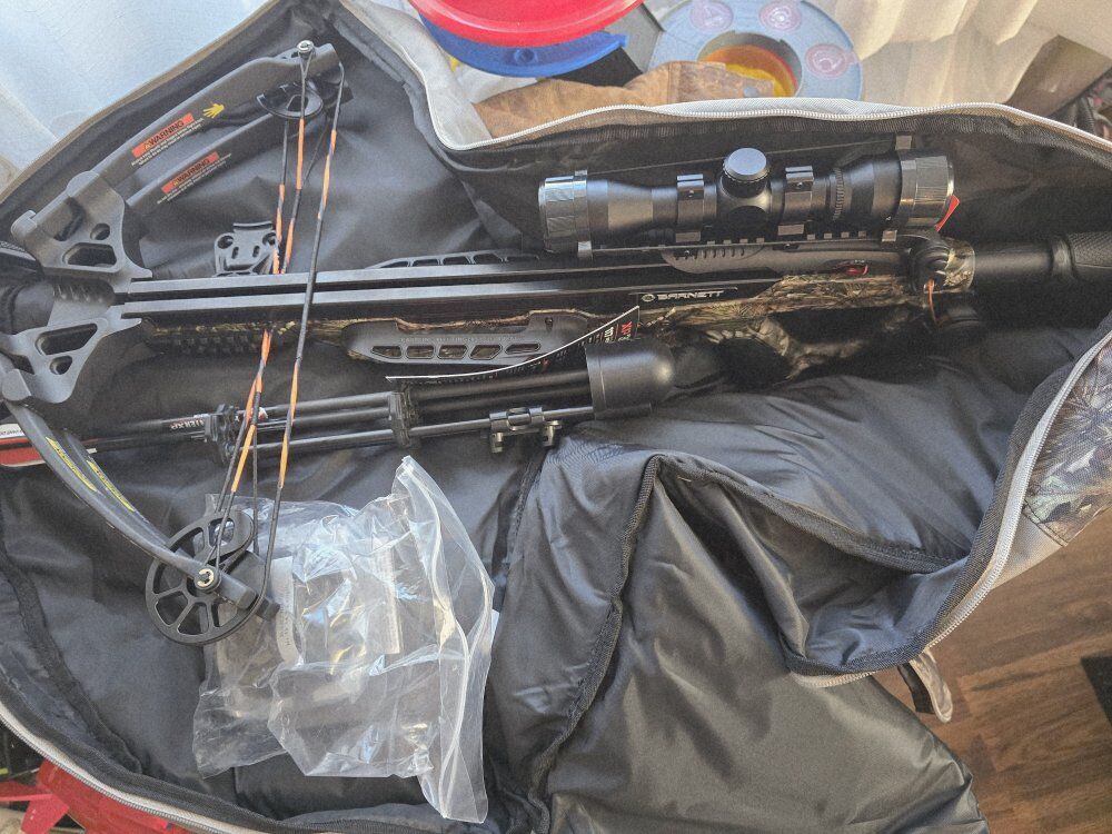 Brand New Barnett XP 385 Crossbow with Rope Crank