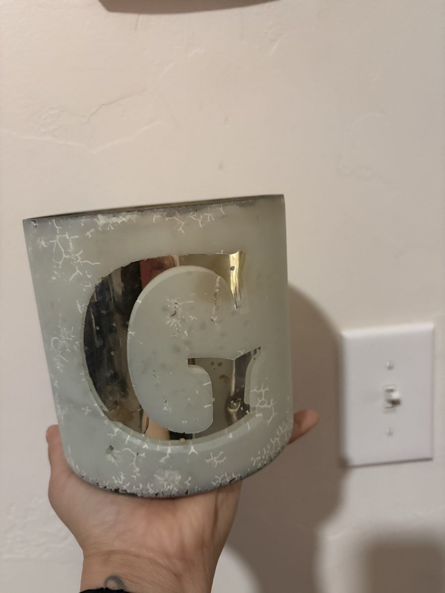 Main image 3
