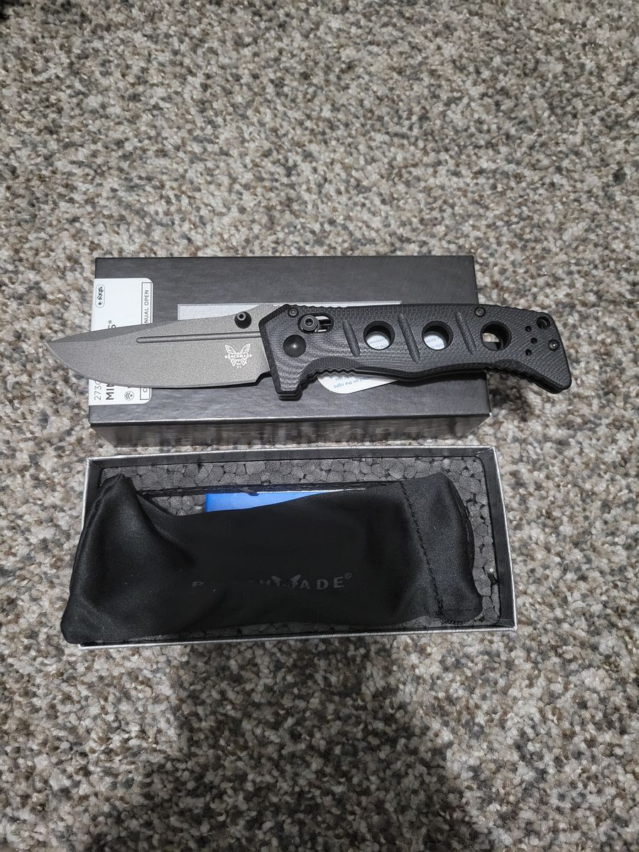BRAND NEW BENCHMADE MINI ADAMAS!!!!