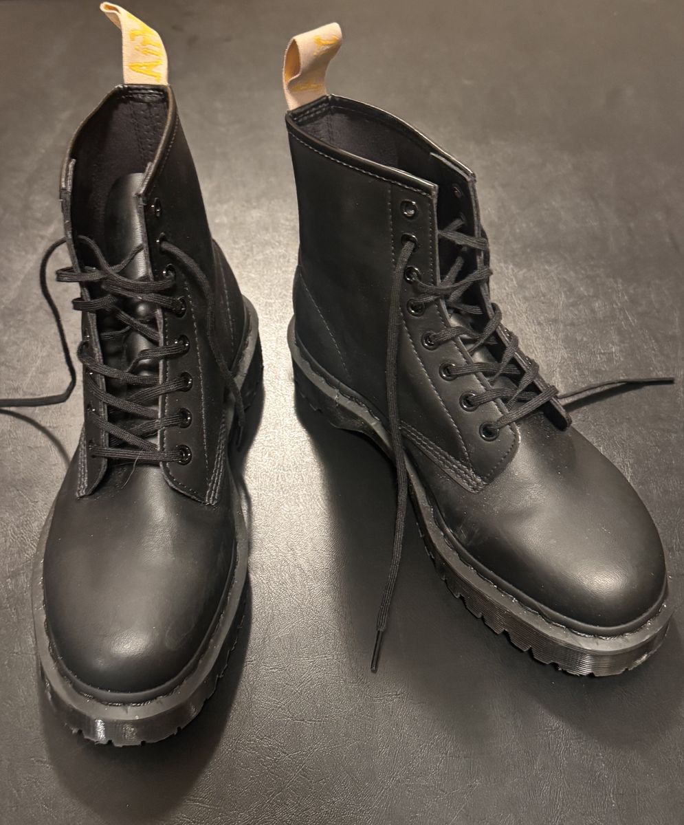 Dr Martens - Boots - Mens Size 8