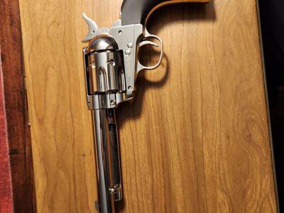 Brand new, never fired Colt Pacemaker CO2 pellet gun pistol. Gorgeous. Never fired.