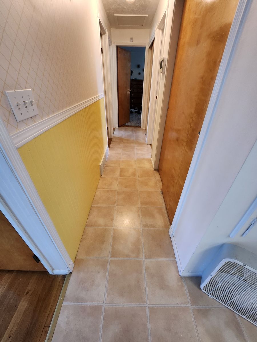 Main image 7