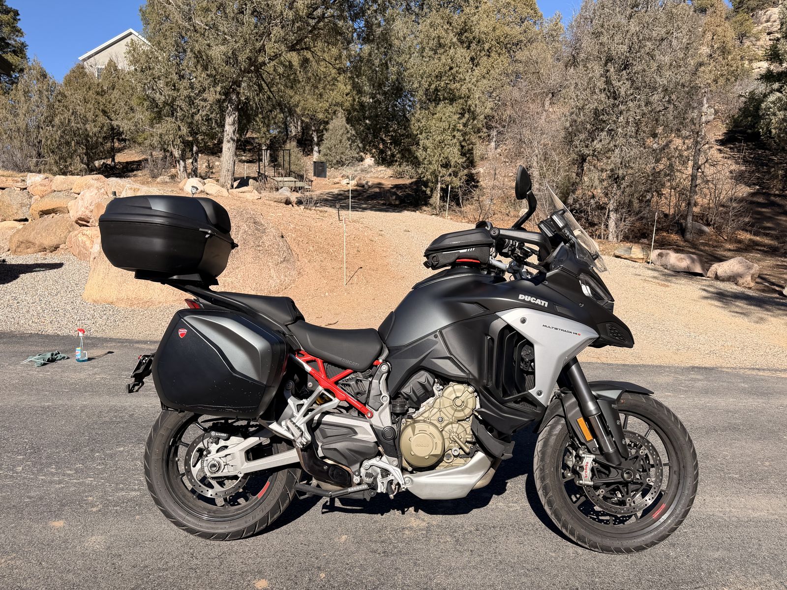 2022 Ducati Multistrada V4S, 2020 Kendon Trailer