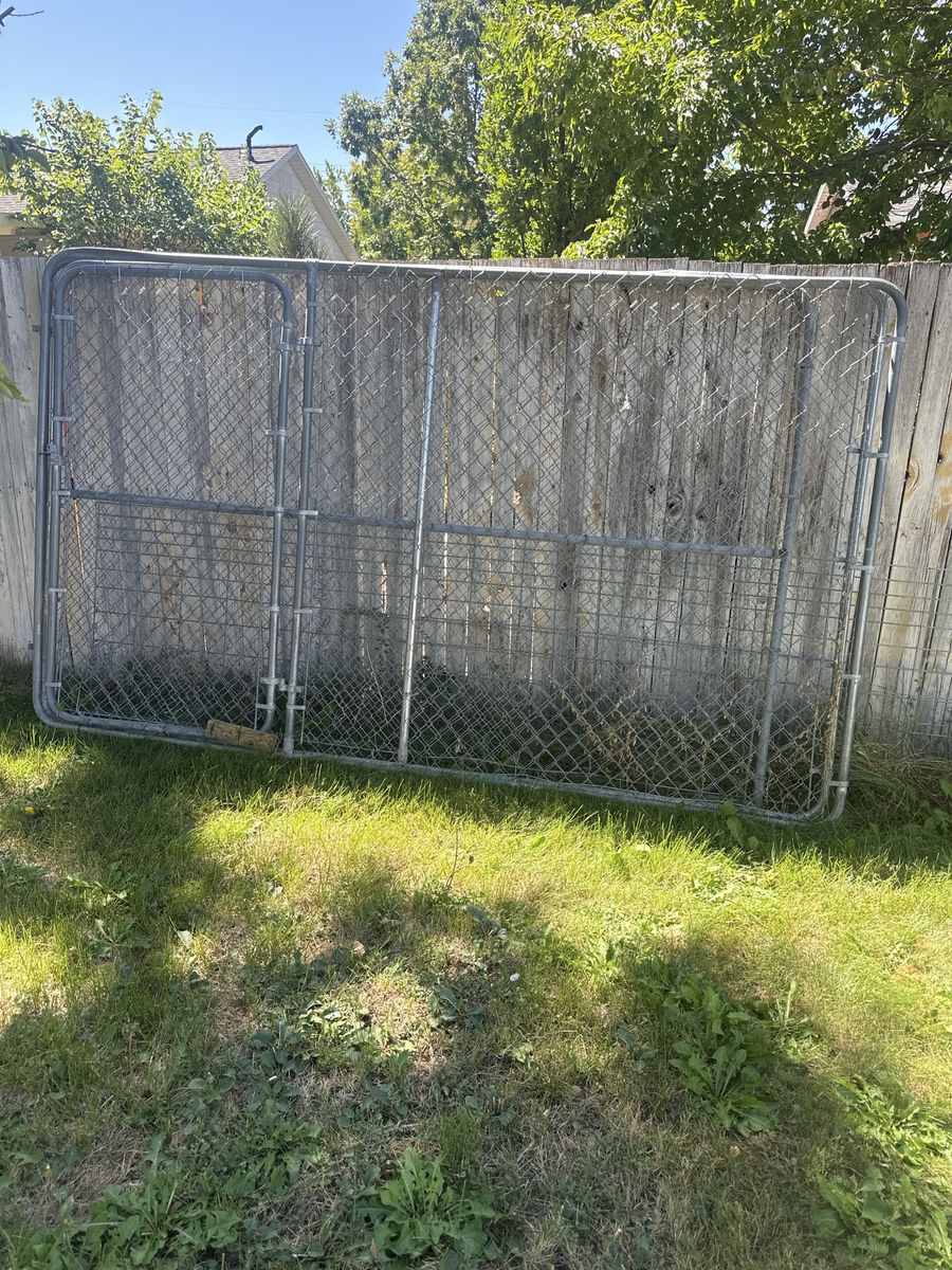 Chain link fence panels