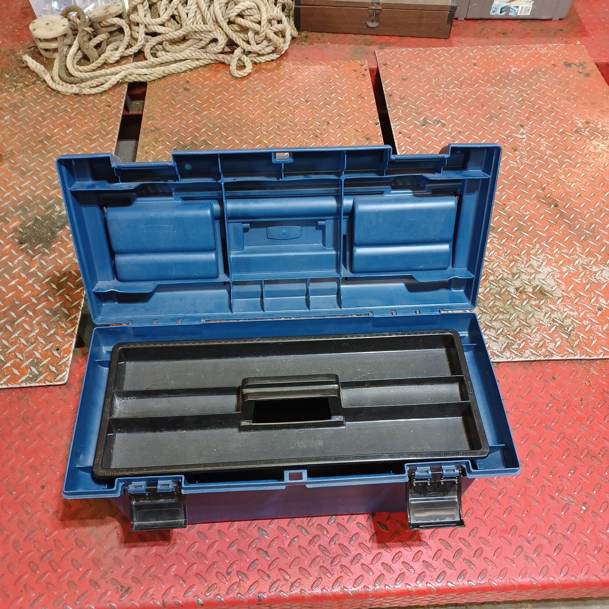 Main image 3