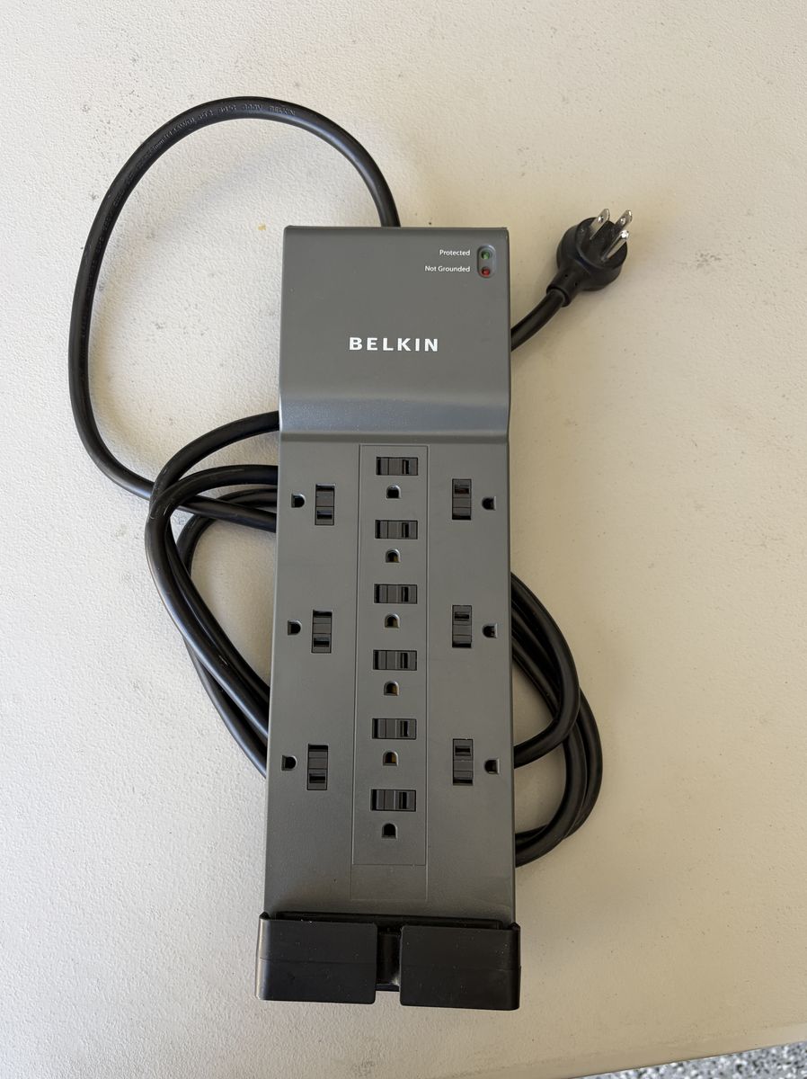 Belkin 12-Outlet Surge Protector Power Strip