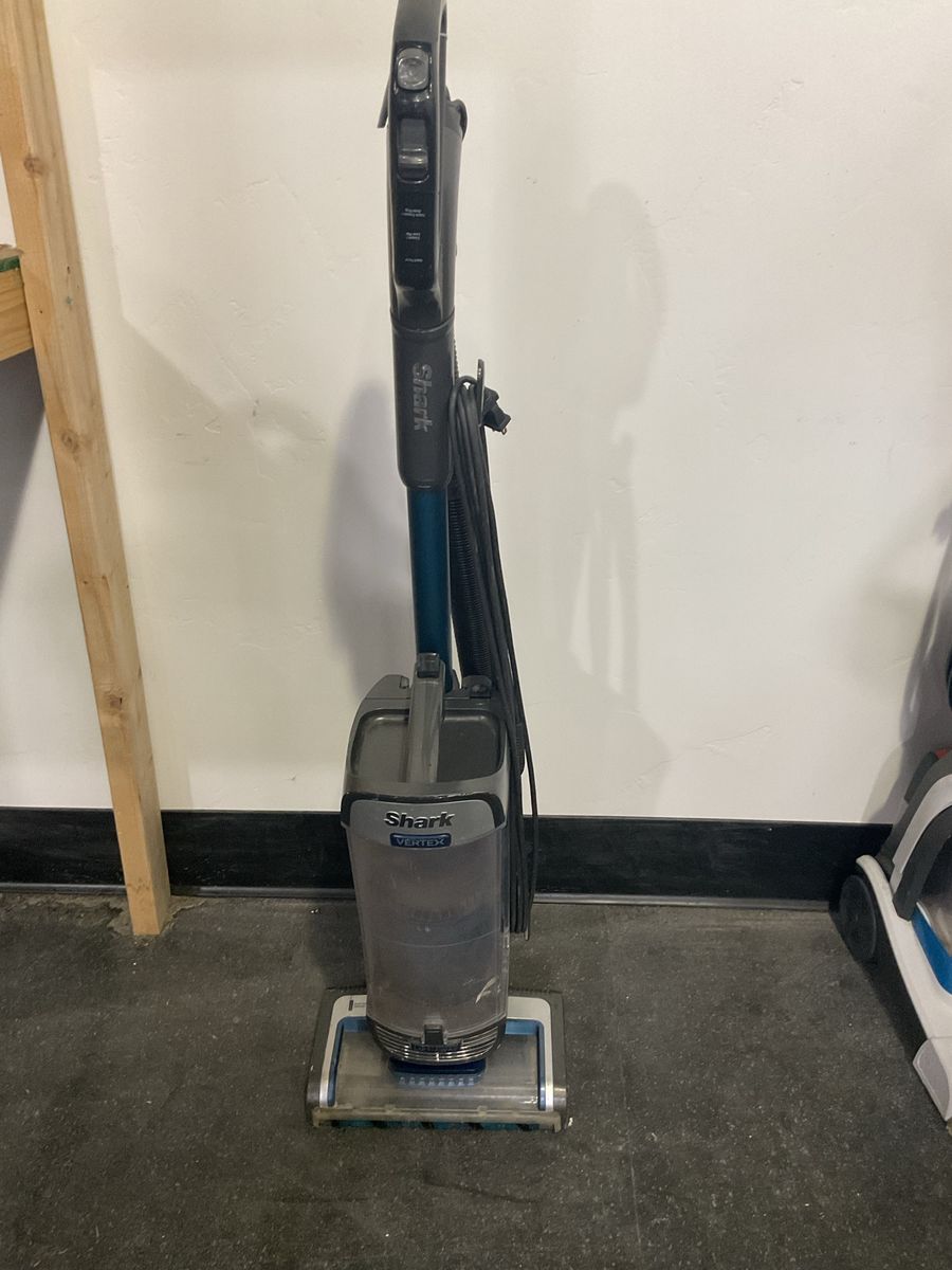 Shark Vertex AZ2000 E75014188