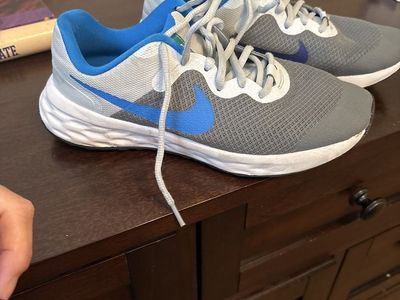 Nike REVOLUTION 6 Road shoe size 6.5