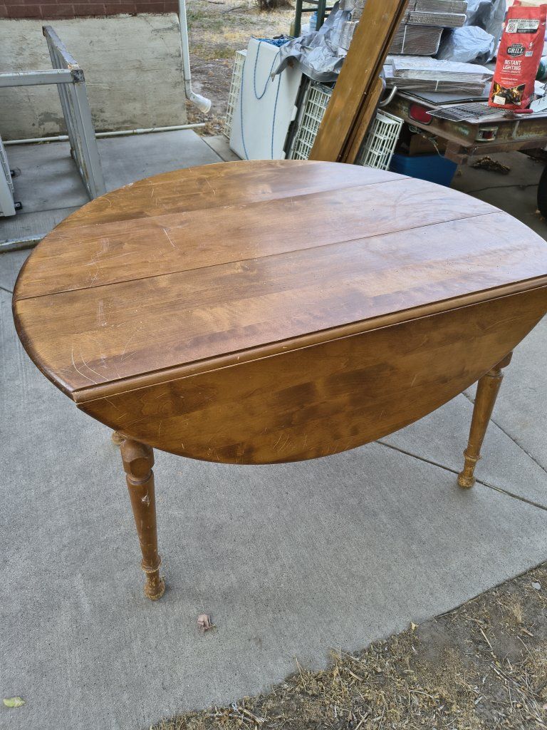 Vintage Wooden Extendable Round Drop Leaf Dining Table with Removable Leaves