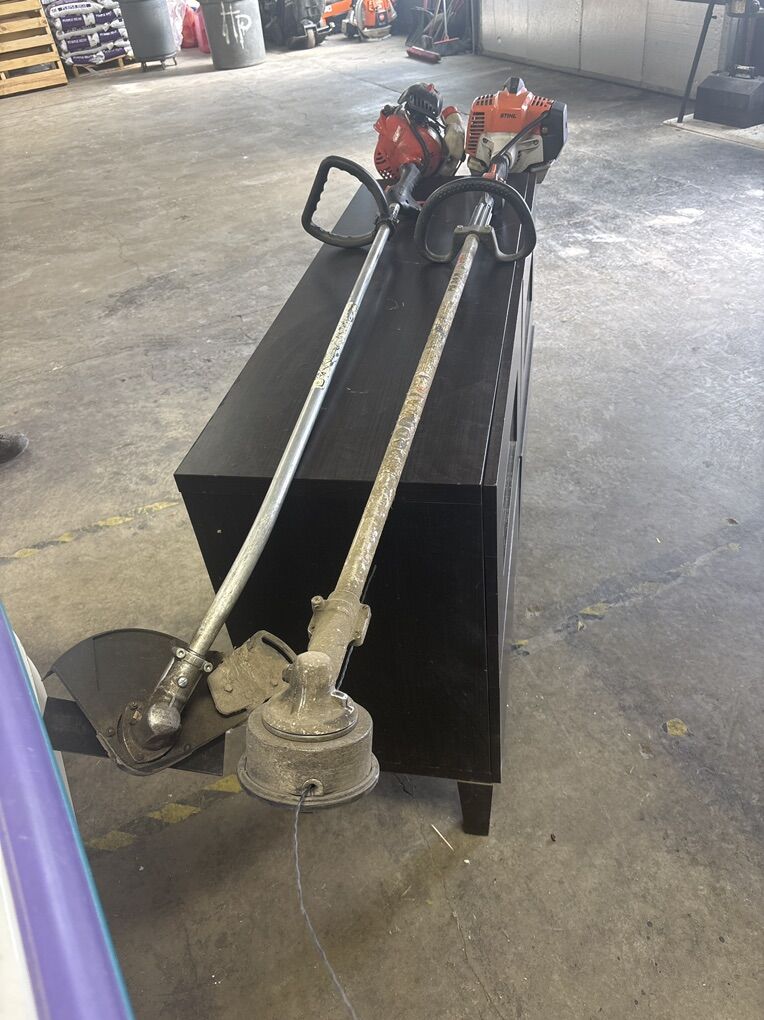 Weed Wacker/ Lawn Edger