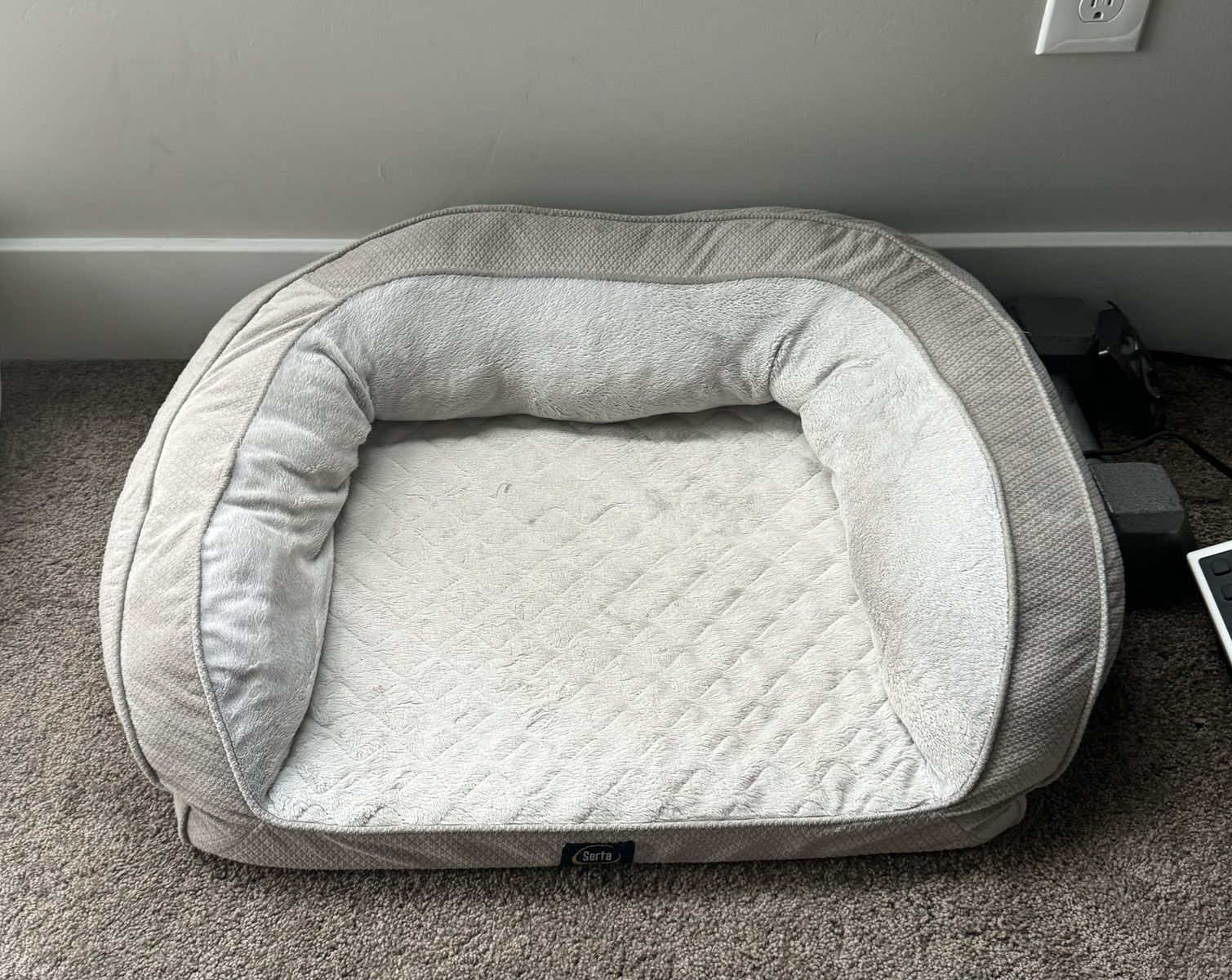 Pet ....Serta Medium Size Pet Bed
